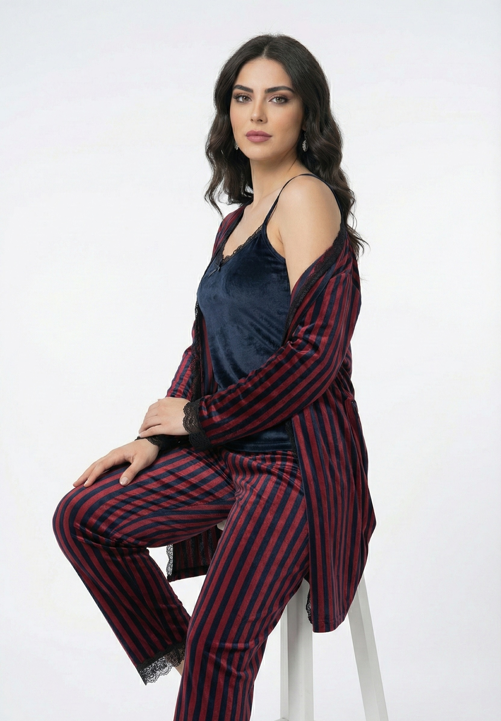 1765698607307 Pyjama 3 Pièces Velours Soft Rouge Bleu marine Rayé – Image 1