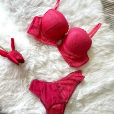 Soutien De Gorge et Culotte en Rose Fushia