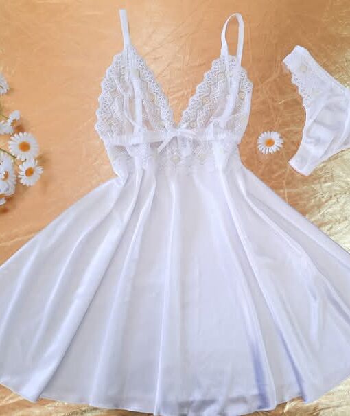 Nuisette Blanc en Dentelle Fine avec Culotte
