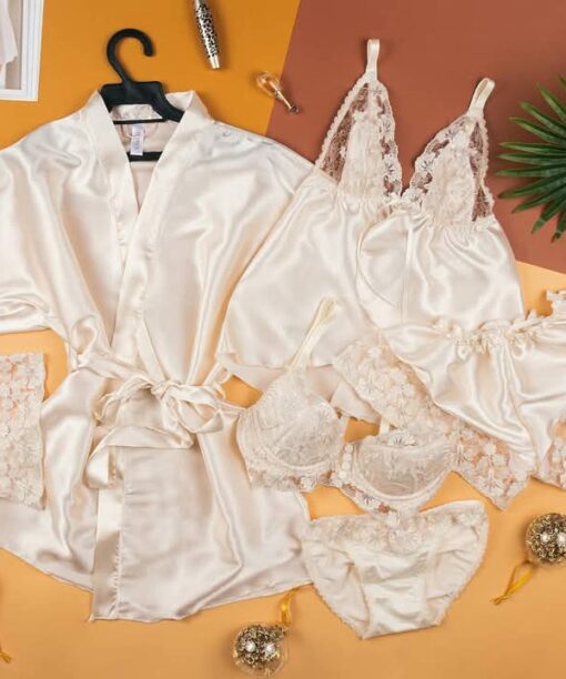 Parure 5 pièces Blanc Sucré en Dentelle
