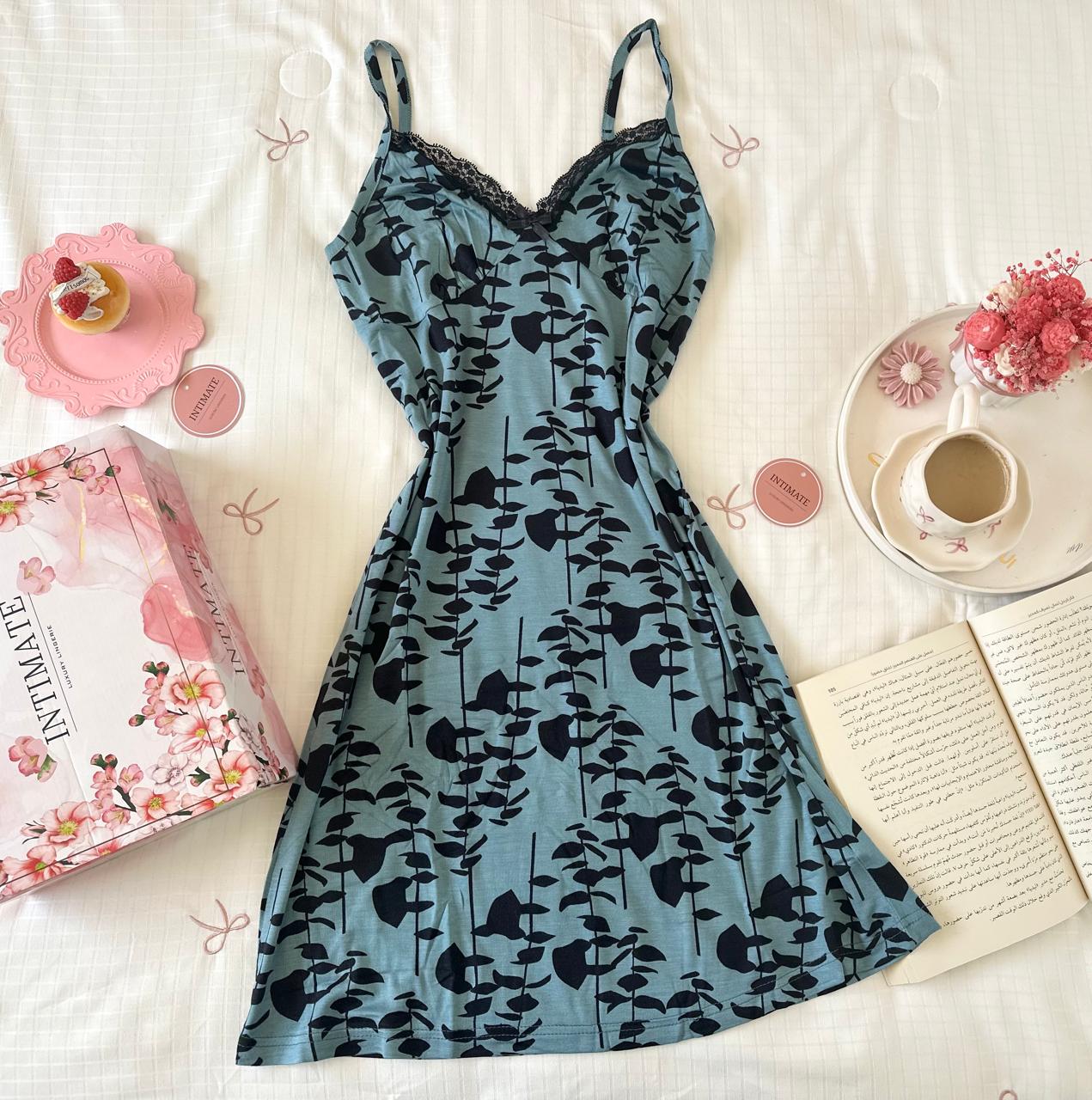 IMG-20250611-WA0074 Pyjama Robe Bretelles en Coton Viscose Vert D'eau et Noir – Image 1