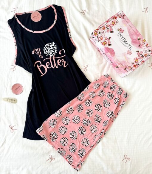 Pyjama Short Coton Noir & Rose "Life Is Better" – Image 1