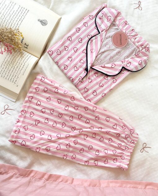 Pyjama Chemise et Short Coton Rayé Rose Imprimé Cœurs – Image 1