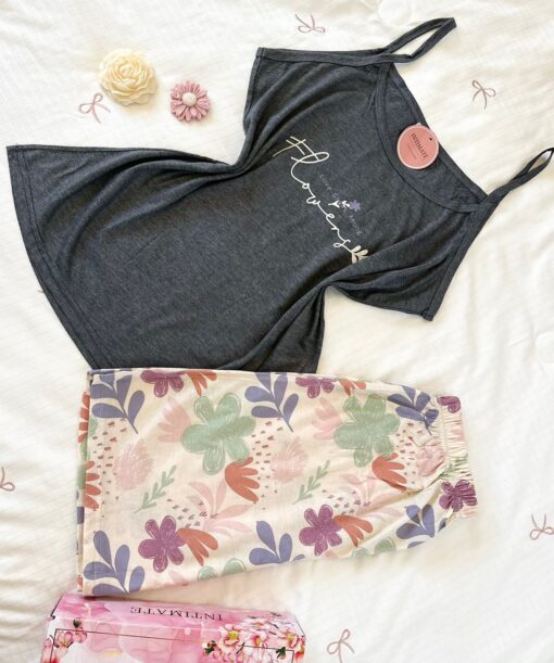 Pyjama Short Coton Gris Charbon Imprimé Fleurs – Image 1