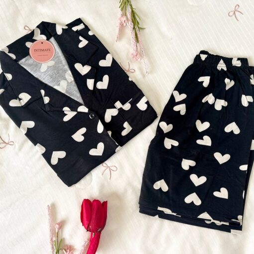 Pyjama Chemise et Short Coton Noir Imprimé Cœurs Beige