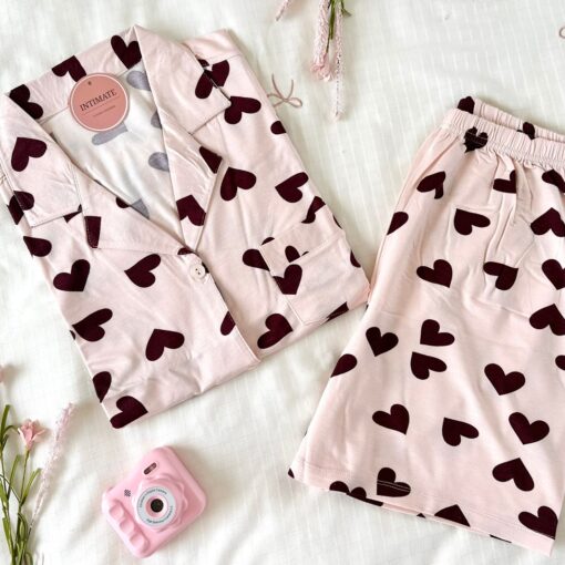 Pyjama Chemise et Short Coton Rose Imprimé Cœurs Rouge Bordeaux