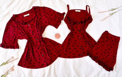 Pyjama 3 Pièces Coton Viscose Rouge Bordeaux Pointillé Fleurs Noires – Image 1