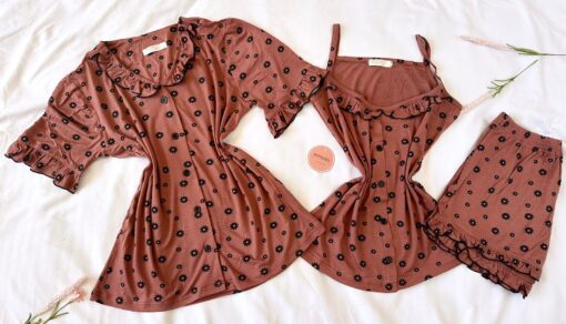 Pyjama 3 Pièces Coton Viscose Nude Pointillé Fleurs Noires – Image 1