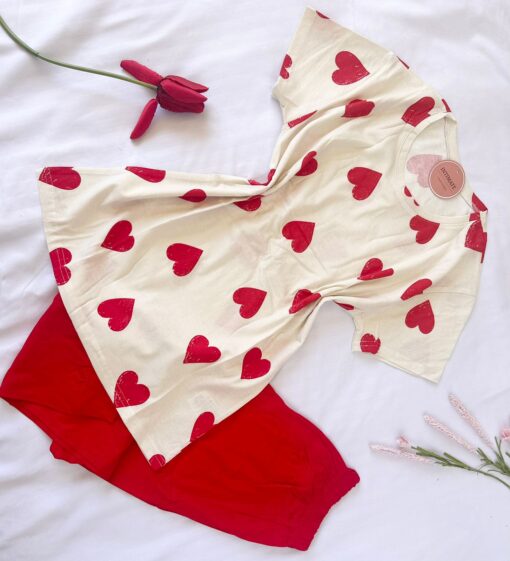 Pyjama Demi Manches Coton Rouge Imprimé Cœurs – Image 1