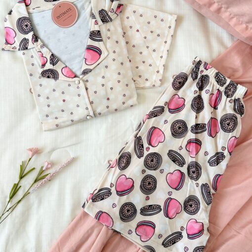 Pyjama Chemise et Short Bambo Beige Imprimé Cœurs & Biscuits