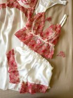 Parure Blanche & Rouge 7 Pièces Satin De Soie – Image 3