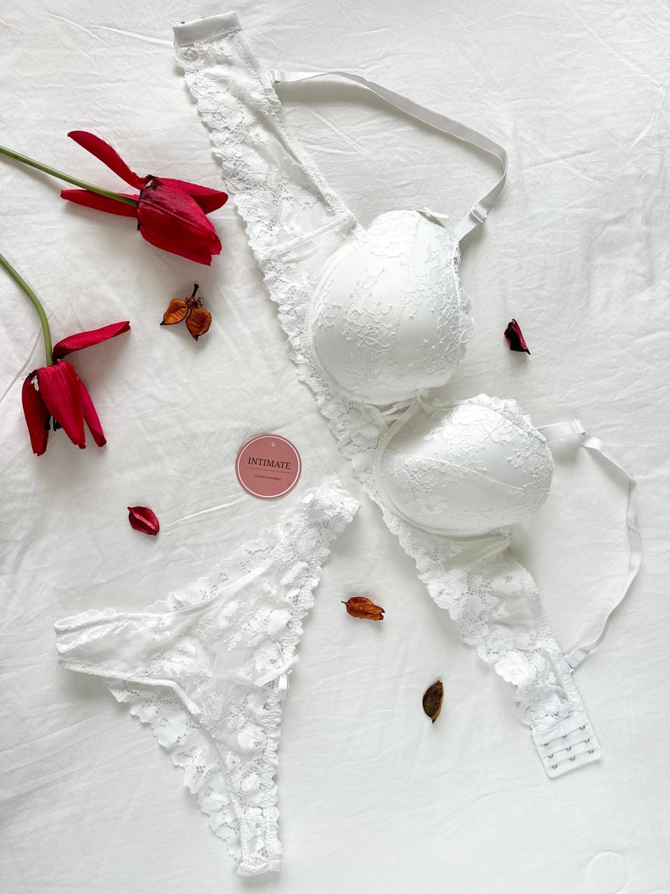 IMG-20250926-WA0098 Soutien De Gorge et Culotte Dentelle Florale Blanc – Image 1