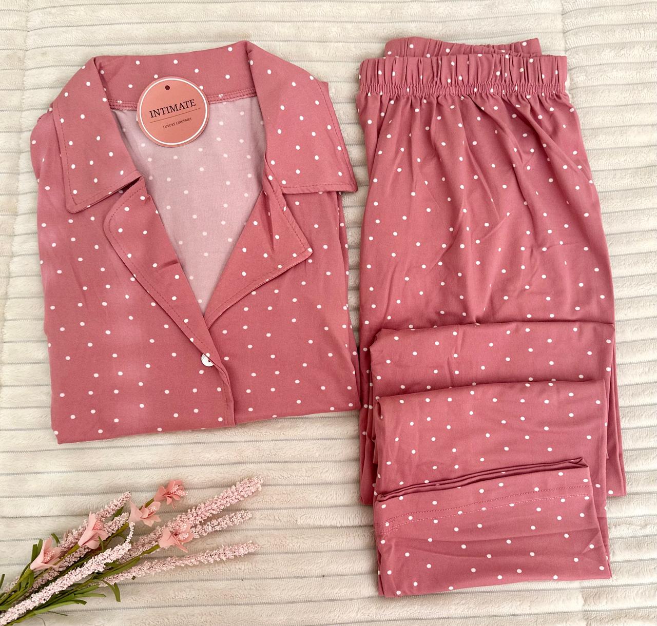 IMG-20251009-WA0006 Pyjama Chemise Manches Longues Rose Pointillé – Image 1