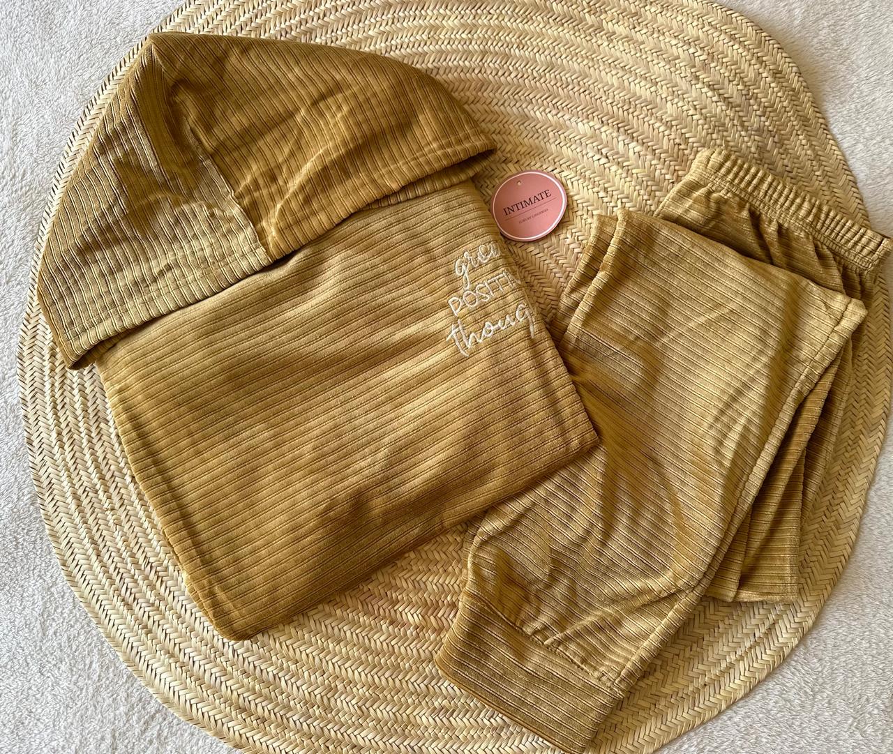 IMG-20251017-WA0052 Pyjama Velours Capuche Beige "Grow Positive" – Image 1