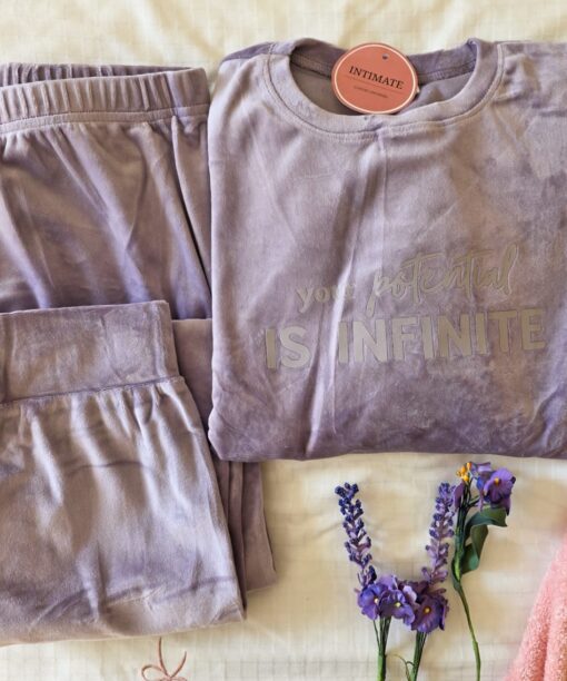 Pyjama Velours Violet "Your Potential is Infinite"