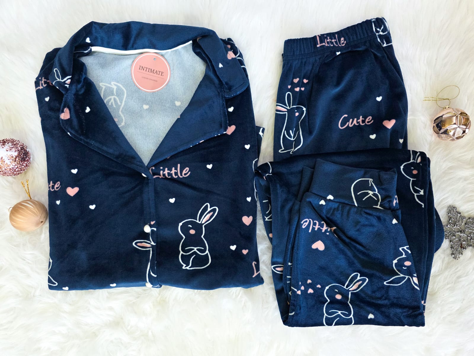 IMG-20251122-WA0001 Pyjama Chemise Velours Bleu Imprimé Lapin – Image 1