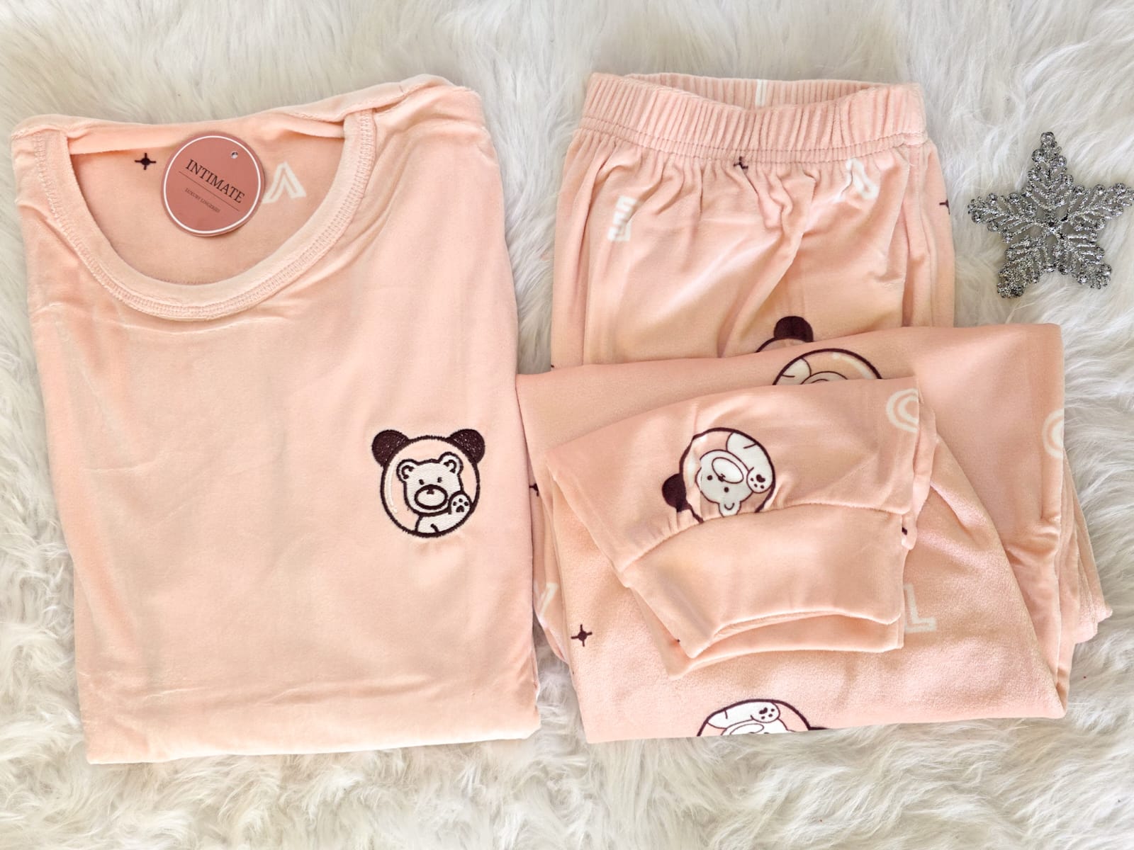 IMG-20251123-WA0098 Pyjama Velours Saumon – Image 1