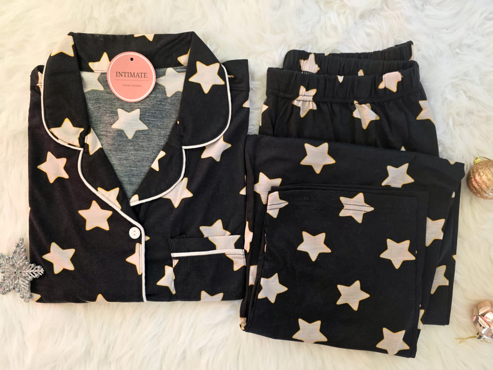 IMG-20251127-WA0197 Pyjama Chemise Manches Longues Coton Noir Imprimé Étoiles – Image 1