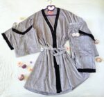 Pyjama 3 Pièces Velours Plissé Gris & Dentelle Noire – Image 2