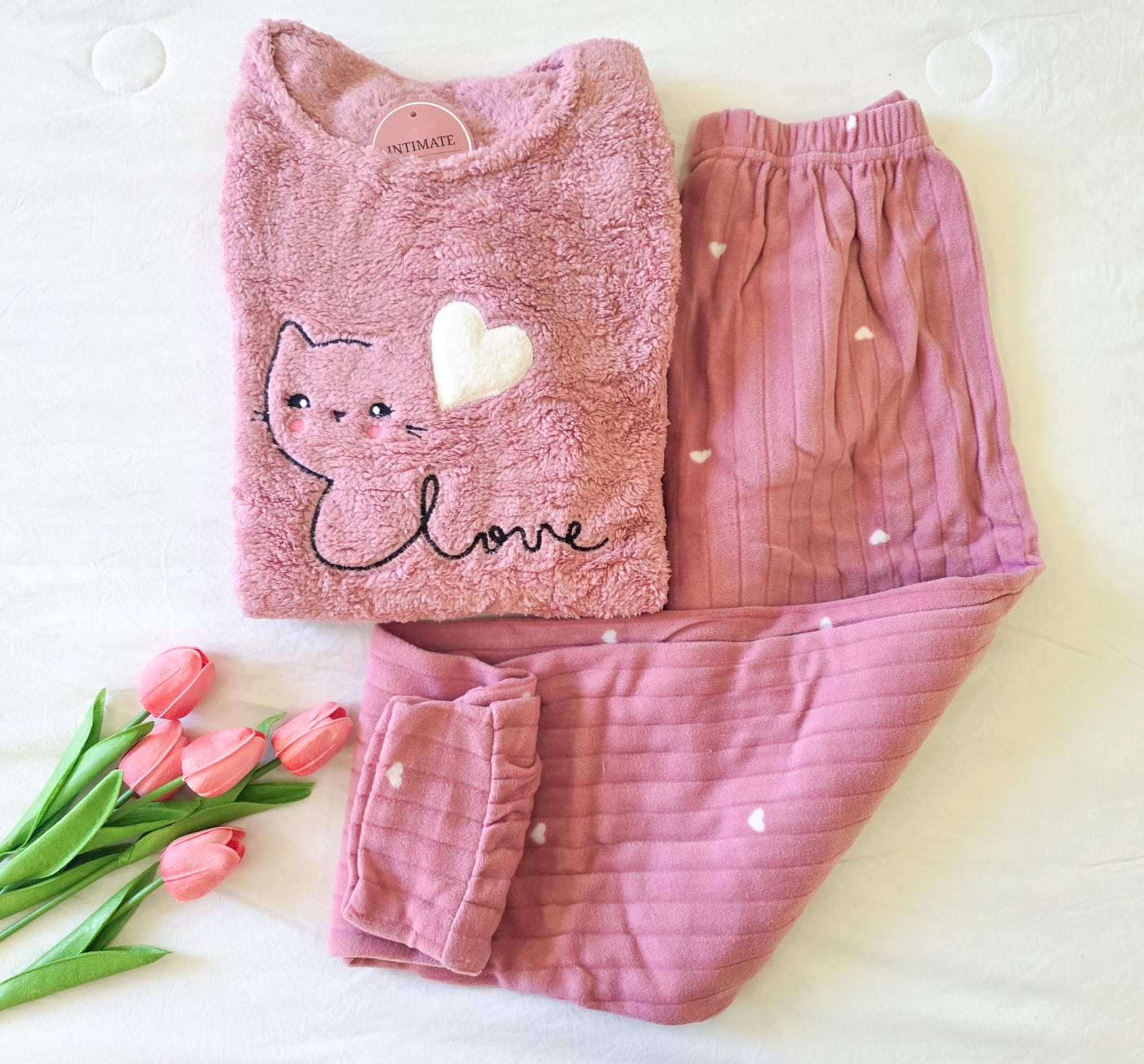 IMG-20251129-WA0119 Pyjama Polaire Rose Love – Image 1