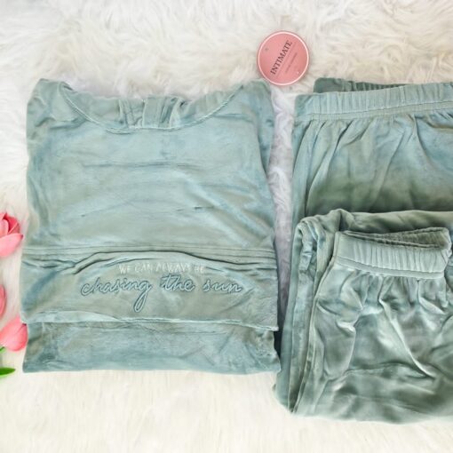 Pyjama Velours Capuche Vert Doux " Chasing The Sun"