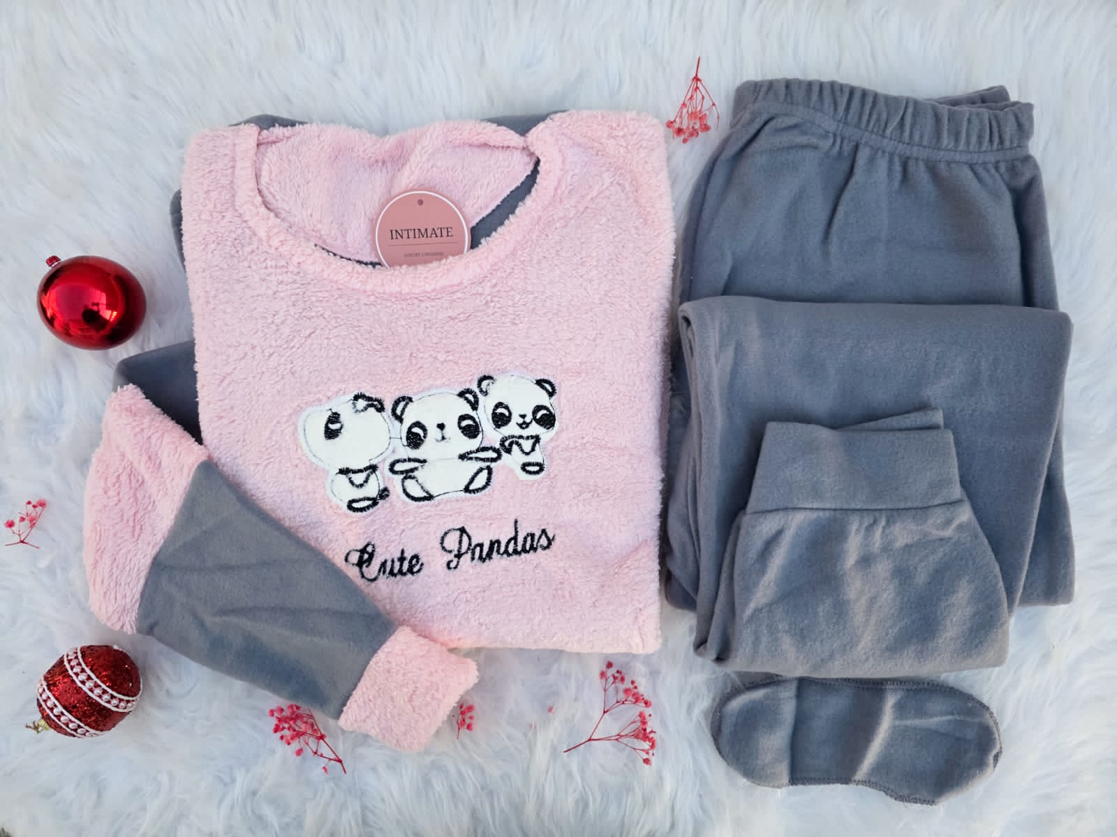 IMG-20251213-WA0041 Pyjama Polaire Gris Rose "Cute Pandas" – Image 1