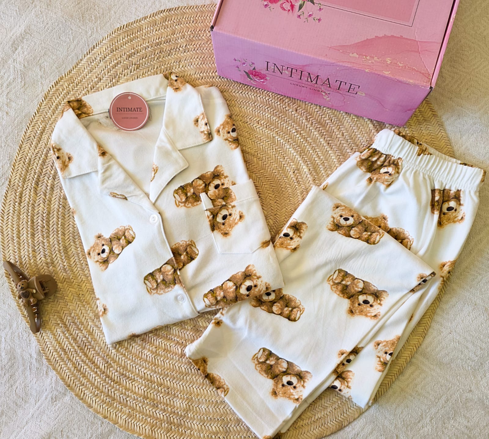 IMG-20260109-WA0064 Pyjama Chemise Velours Blanc Imprimé Nounours – Image 1