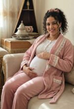 Pyjama 3 Pièces & Un Accessoire Velours Double Face Rose ou Rouge Bordeaux – Image 3