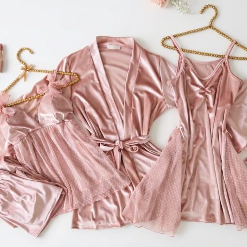 Parure Velours & Dentelle Rose 5 Pièces & 2 Accessoires