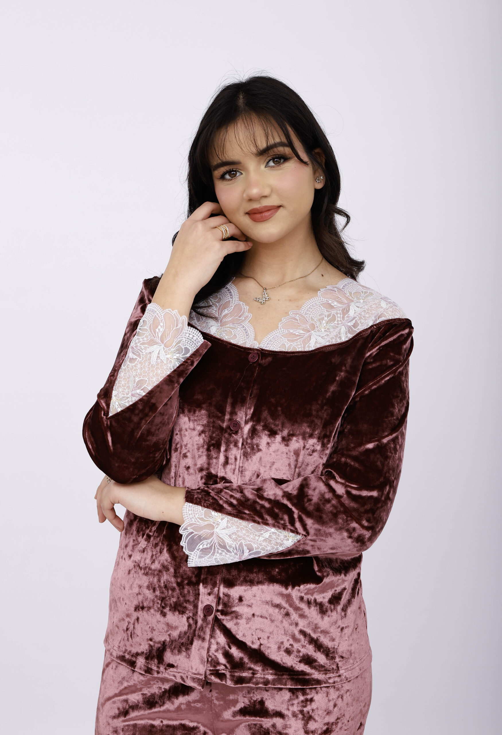 IMG_4279 Pyjama Chemise Velours & Dentelle Vieux Rose – Image 1