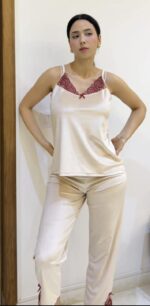 Parure Velours & Dentelle Beige & Rouge Bordeaux Pièces & 2 Accessoires – Image 3