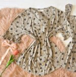 Pyjama 3 Pièces Coton Viscose Gris Pointillé Fleurs Noirs – Image 3