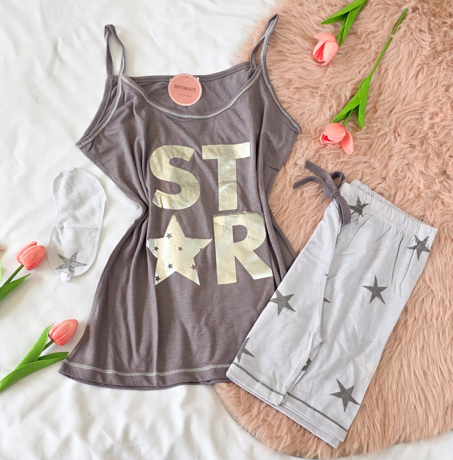 IMG-20260424-WA0018 Pyjama Short Coton Taupe Imprimé Étoiles – Image 1