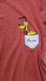 Chemise de nuit en coton Mickey & Pluto – Rouge brique – Image 3