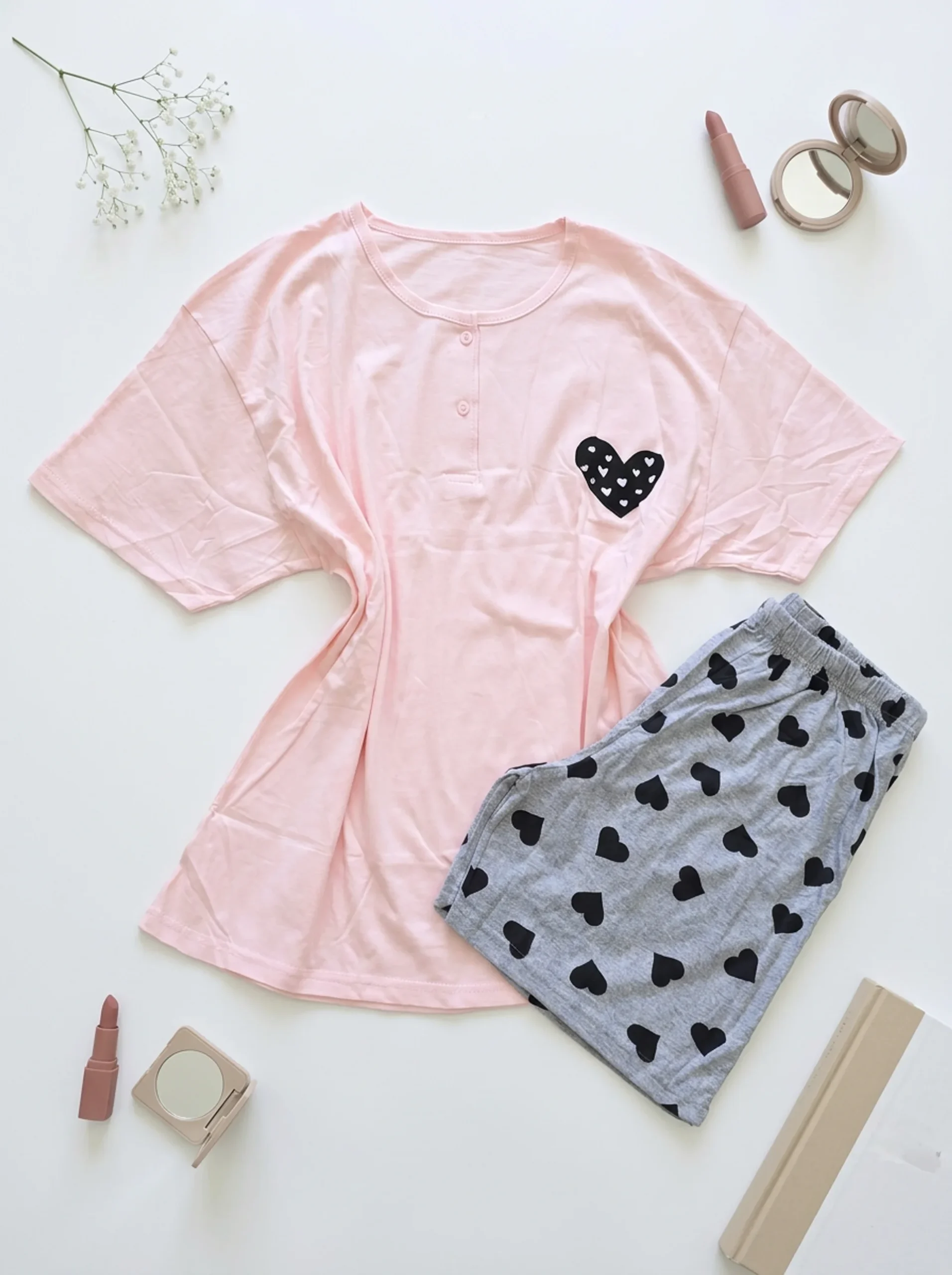 image (3) Pyjama femme coton-viscose Cœurs – Rose et gris – Image 1